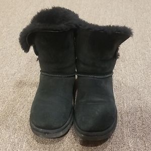 Ugg bailey buttons